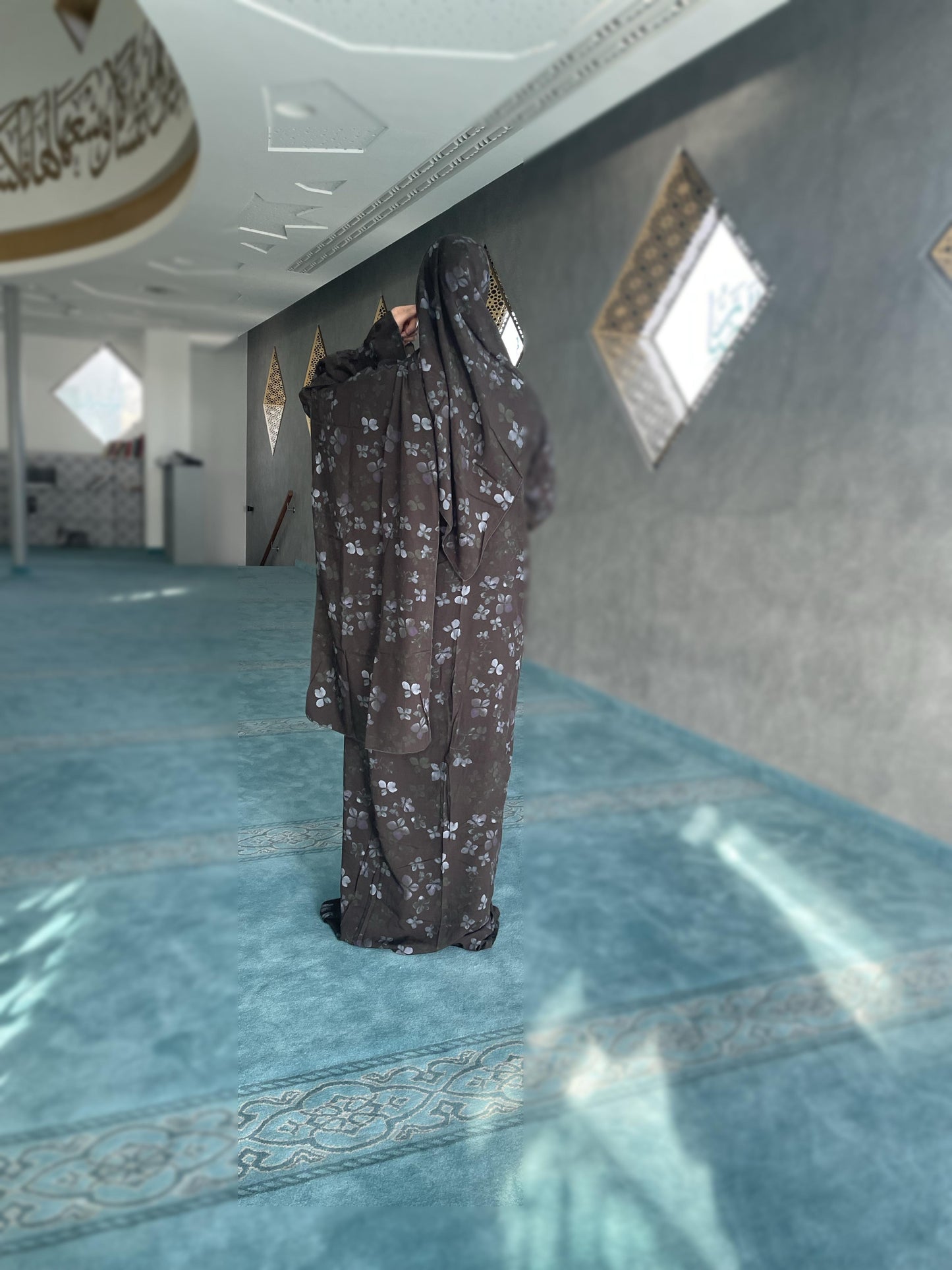 Gebetskleid mit passendem Kopftuch - klassisch