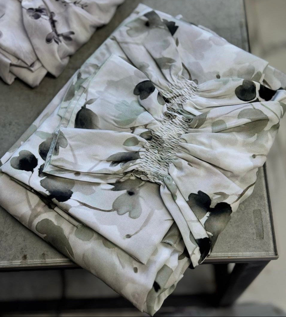 Gebetskleid mit passendem Kopftuch - klassisch