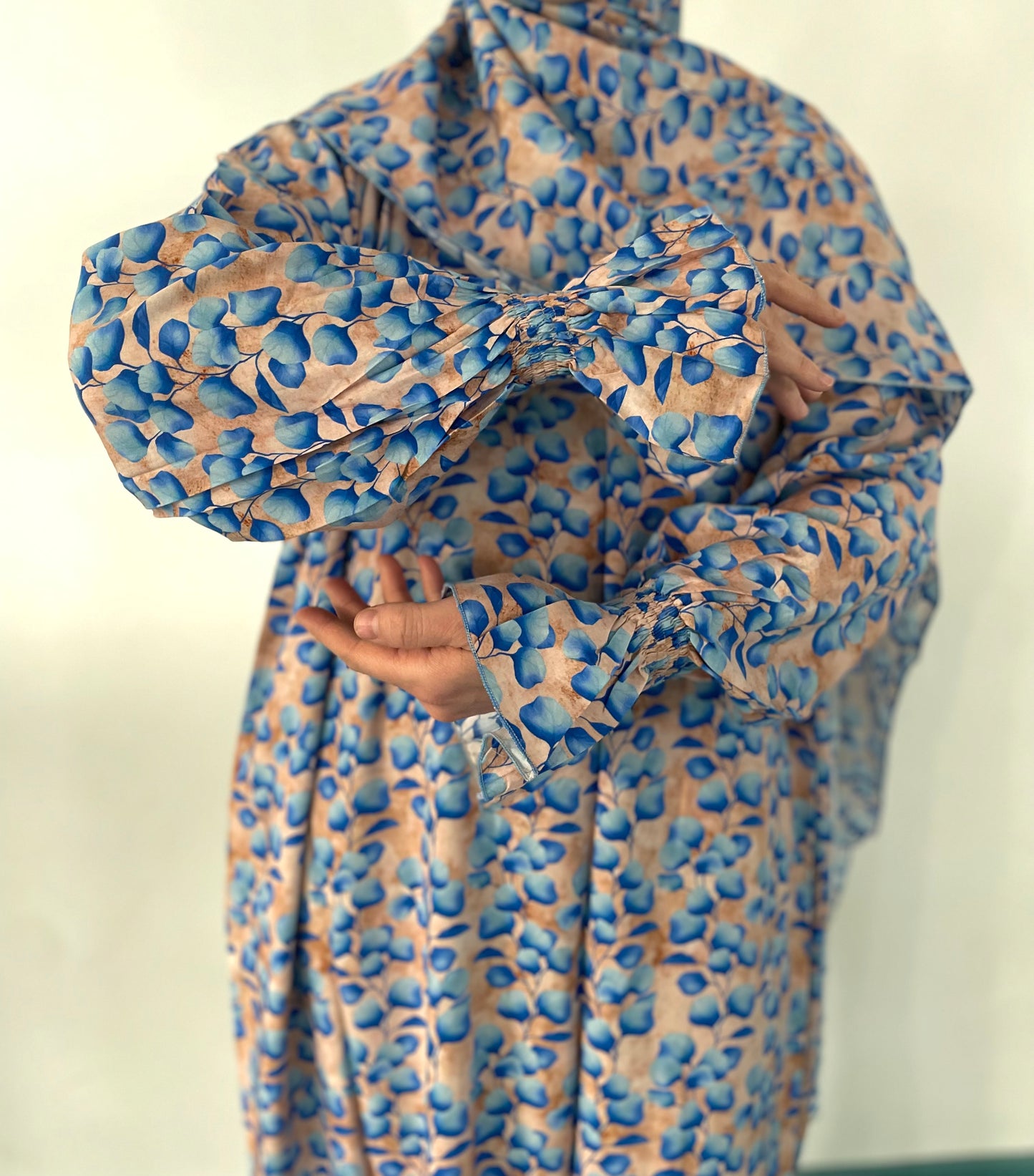 Gebetskleid mit passendem Kopftuch - klassisch