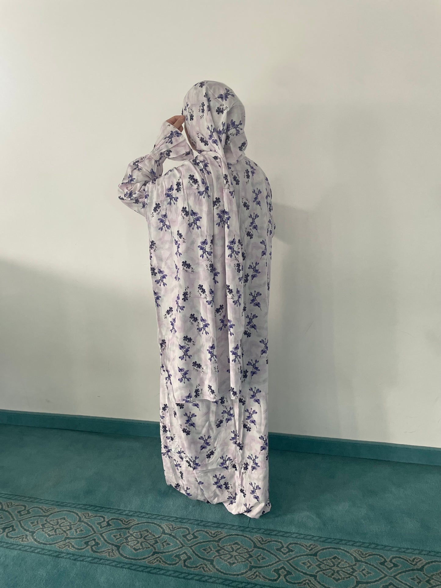 Gebetskleid mit passendem Kopftuch - klassisch