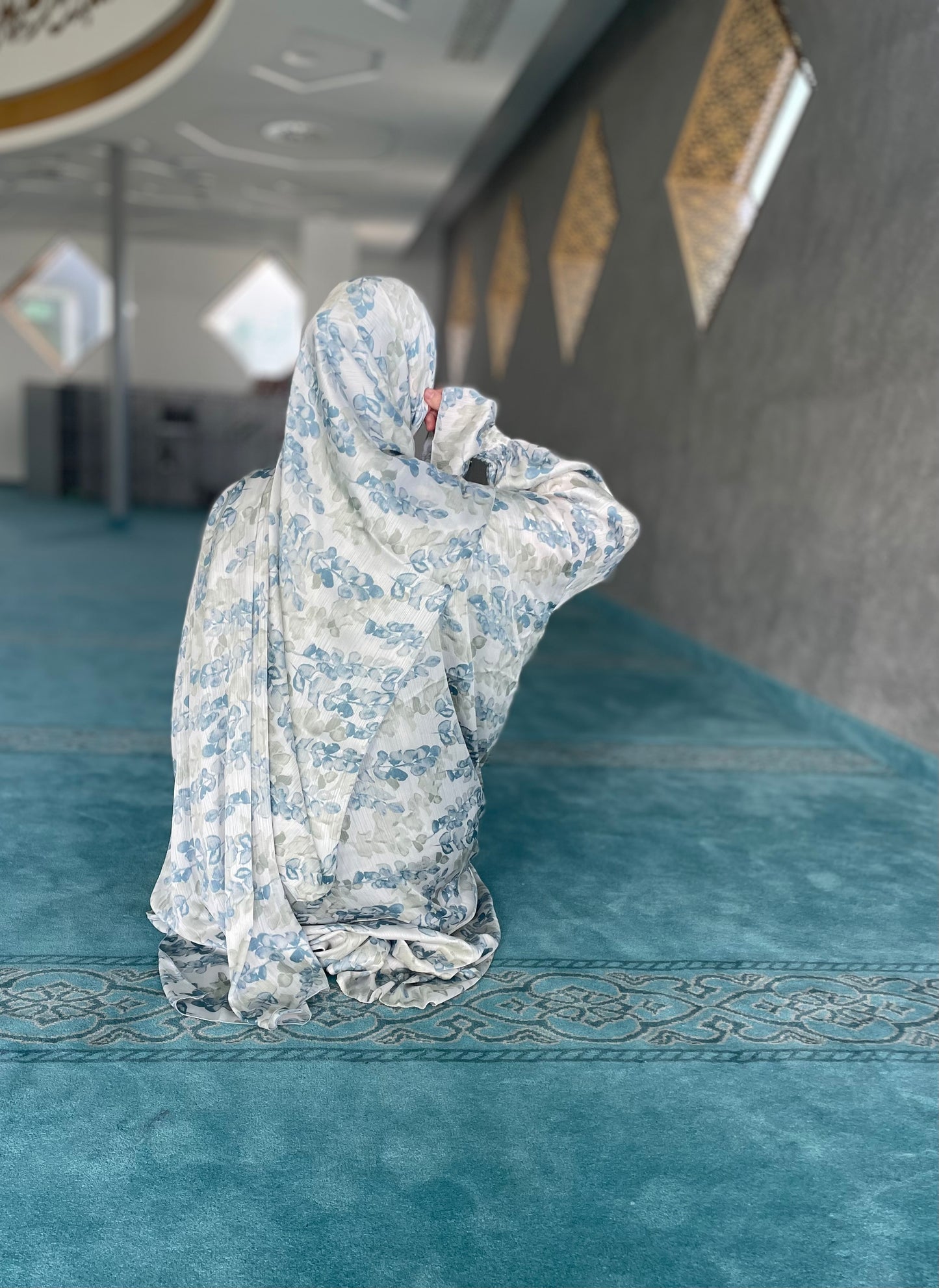 Gebetskleid mit passendem Kopftuch - klassisch