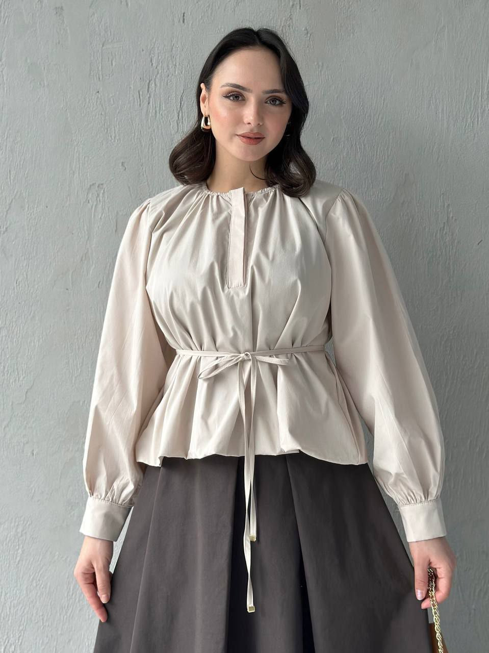 Bluse mit Taillenband